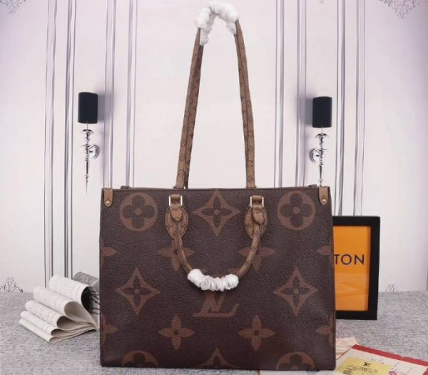 Replica Louis Vuitton Giant Canvas Onthego GM Tote