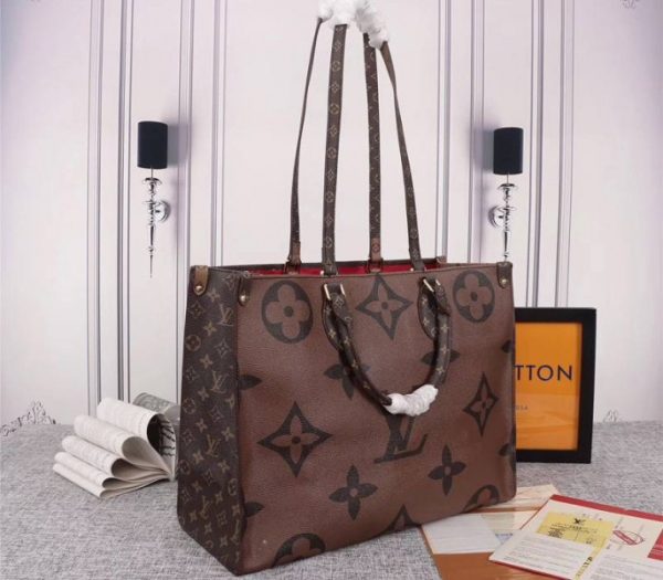 Replica Louis Vuitton Giant Canvas Onthego GM Tote - Image 3