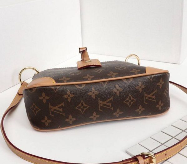 Replica Louis Vuitton Monogram Canvas Odeon PM Bag In Natural - Image 4