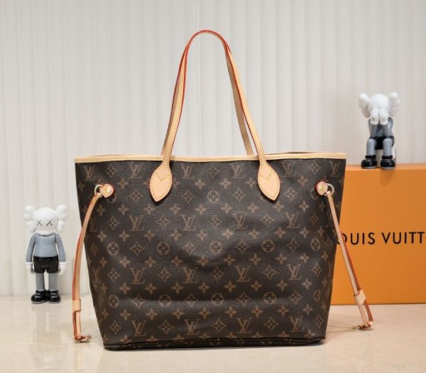 Replica Louis Vuitton Monogram Canvas Neverfull MM Tote In Beige - Image 3