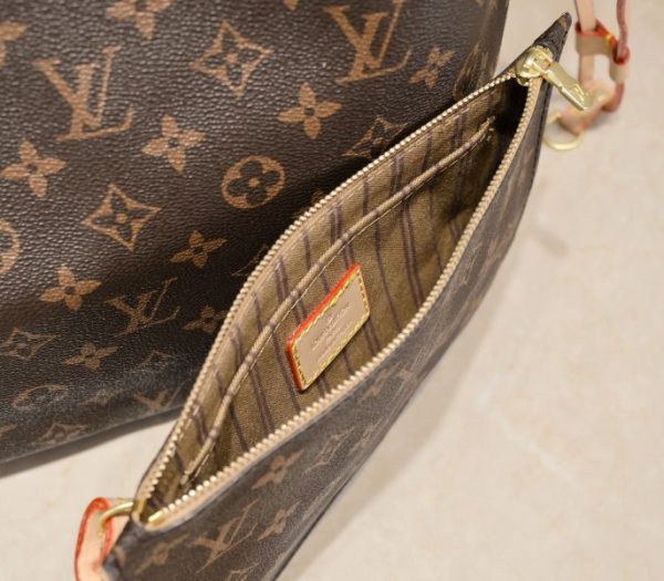 Replica Louis Vuitton Monogram Canvas Neverfull MM Tote In Beige - Image 9