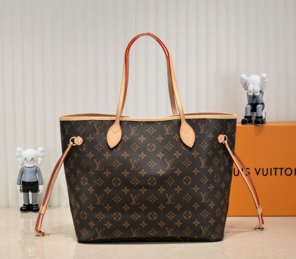 Replica Louis Vuitton Monogram Canvas Neverfull MM Tote In Pink - Image 3