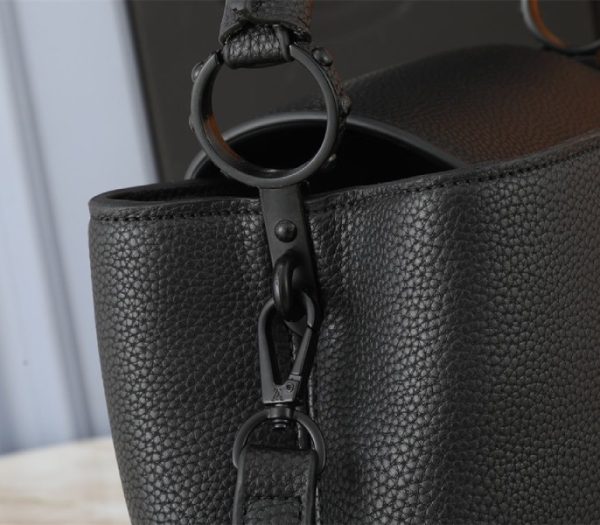 Replica Louis Vuitton Capucines East-West MM Handbag In All Black - Image 7