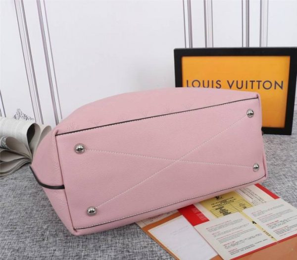 Replica Louis Vuitton Mahina Carmel Hobo In Pink - Image 4