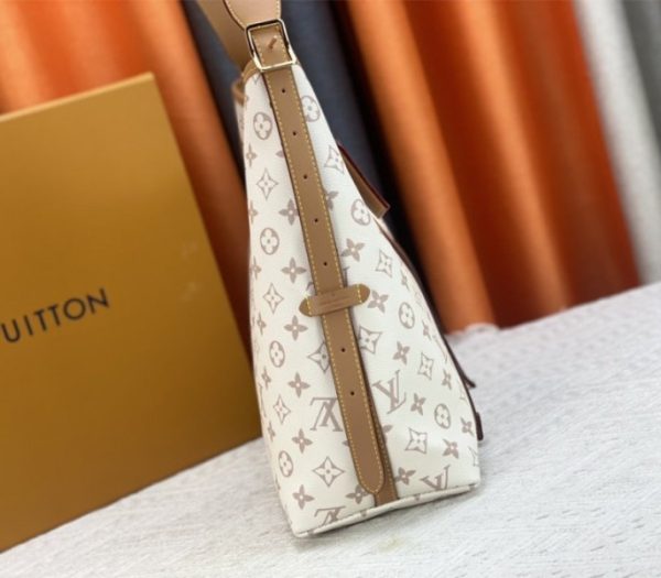 Replica Louis Vuitton Monogram Dune Canvas CarryAll MM Bag - Image 4