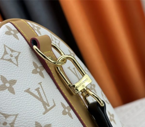 Replica Louis Vuitton Monogram Dune Keepall Bandouliere 45 Travel Bag - Image 9