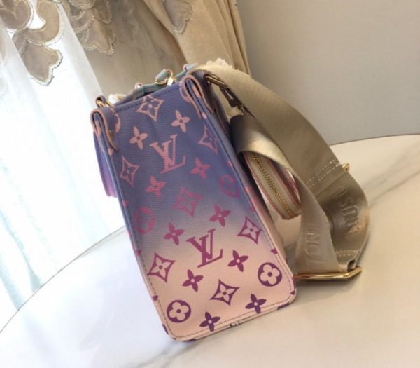 Replica Louis Vuitton Spring 2022 Onthego PM Tote In Pastel Pink - Image 8