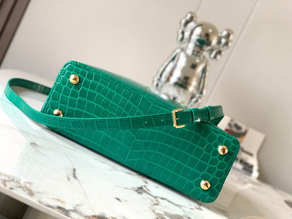 Louis Vuitton N92968 Capucines Emerald - Image 4